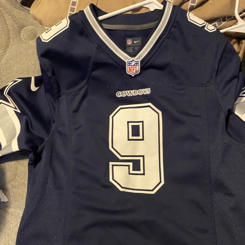 Cowboys jersey size small romo